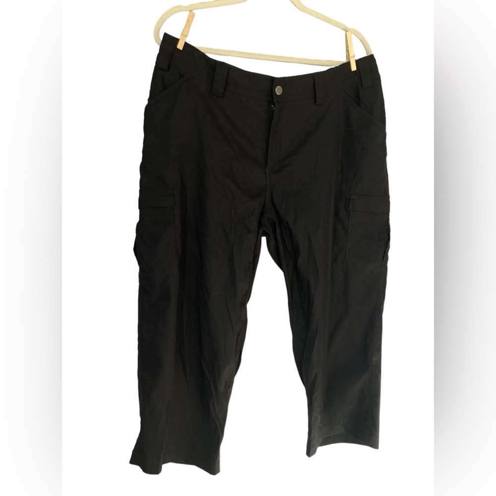Duluth Women's Dry on the Fly Capris Original Snap Waist | Black
